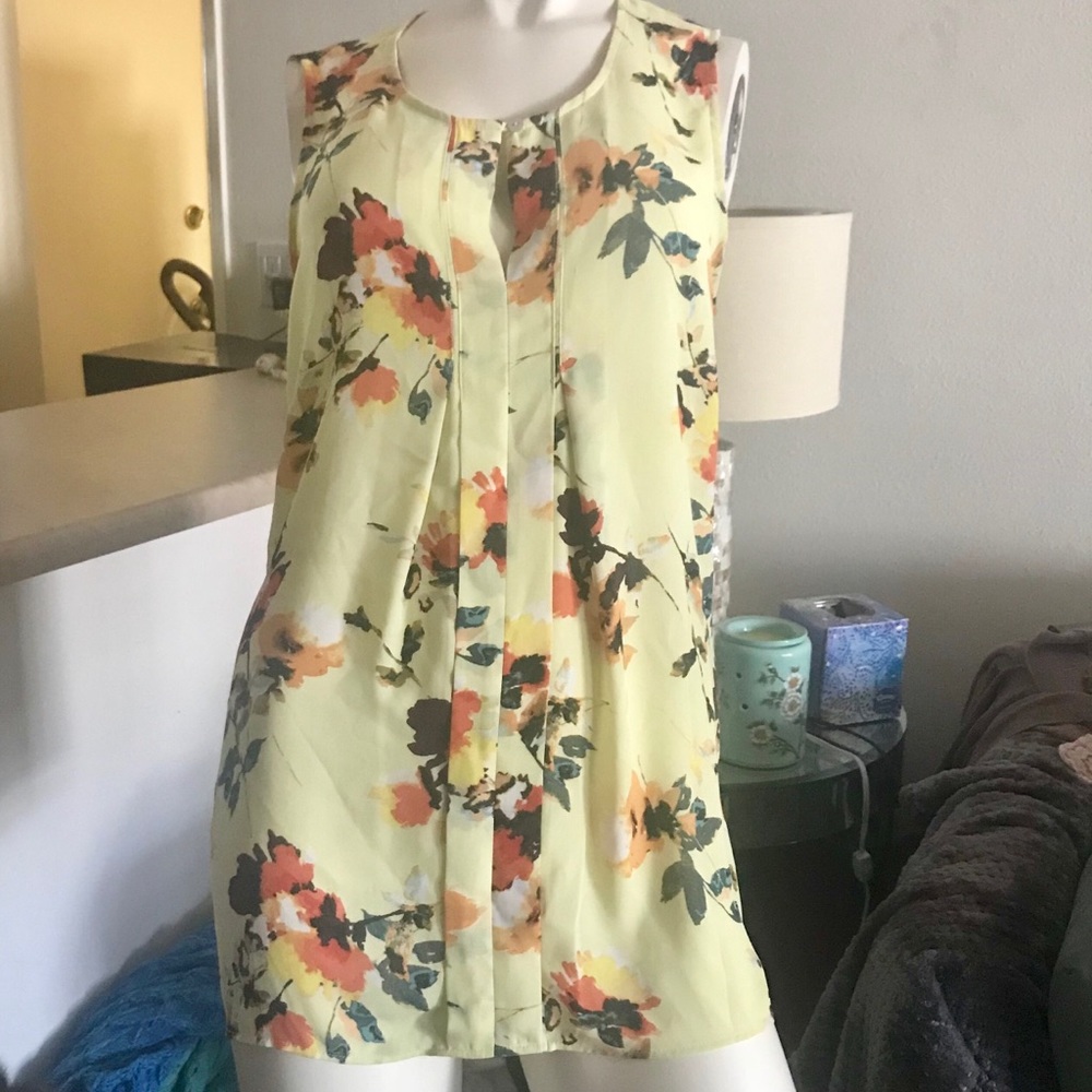 Rose and Olive floral tunic size medium